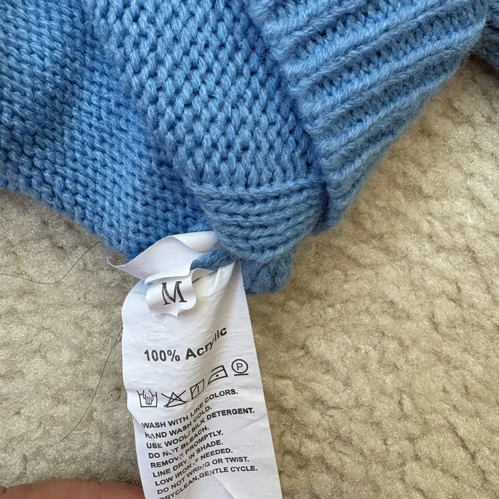 Unbranded Blue cable knit lightweight sweater with collar buttons, sz M - Picture 3 of 3